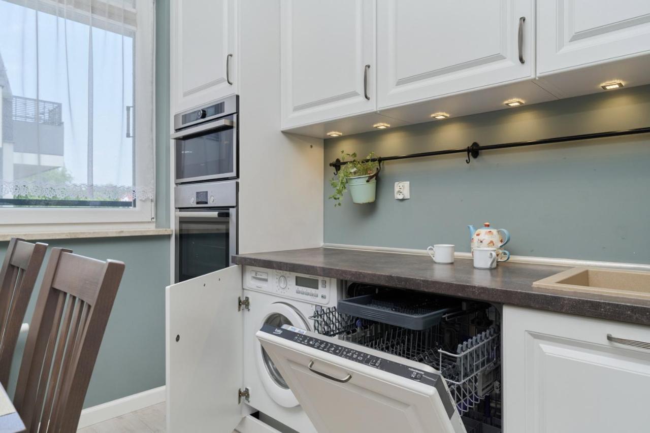 Elegant 1 Bedroom With Balcony In By Renters