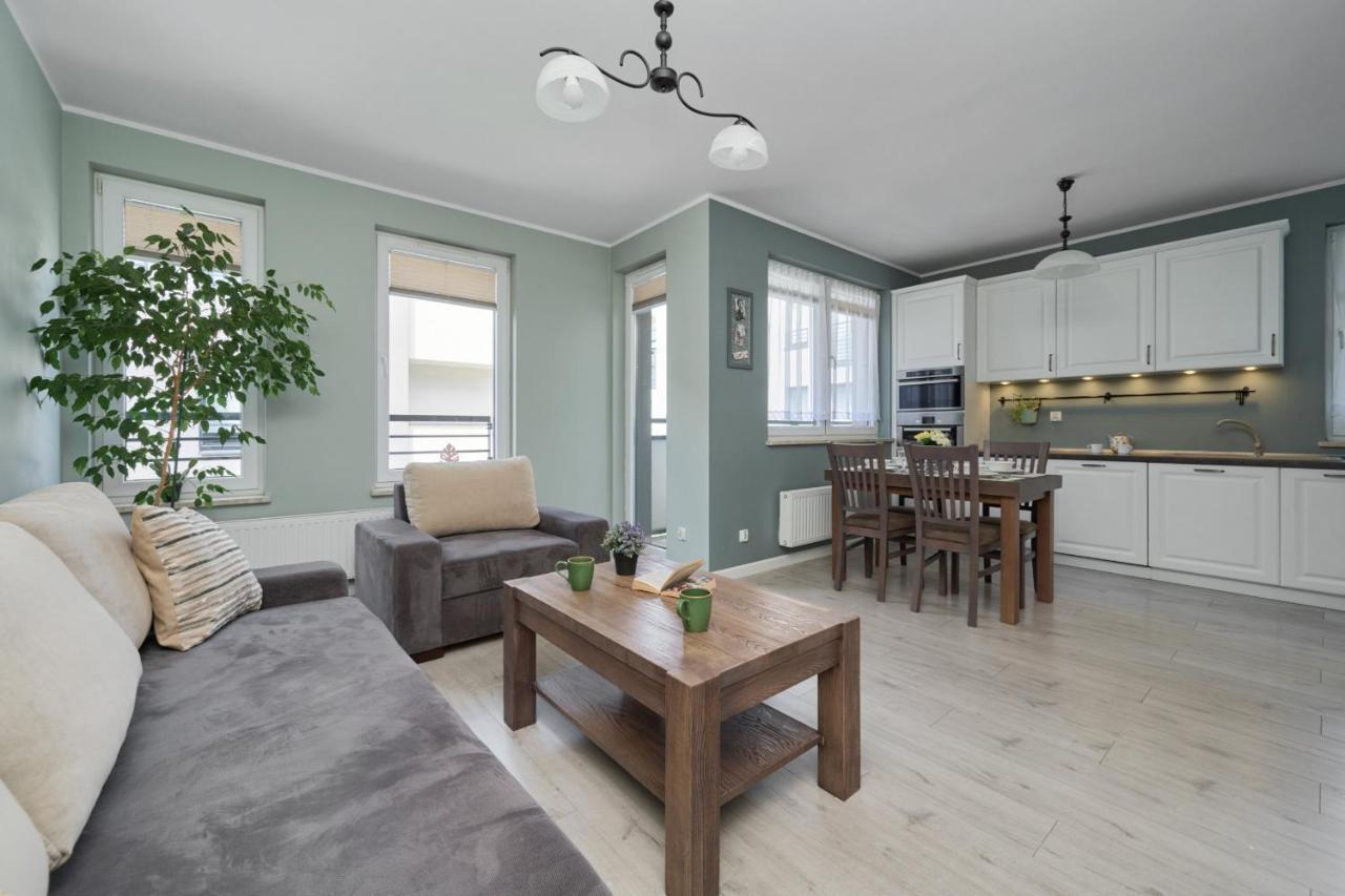 Apartament Elegant 1 Bedroom With Balcony In By Renters